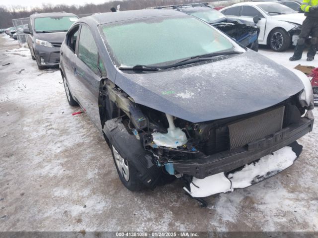 KNAFK4A63G5558773 KIA Forte