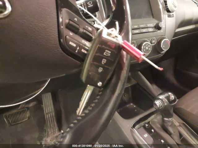 3KPFL4A71HE017137 KIA FORTE S