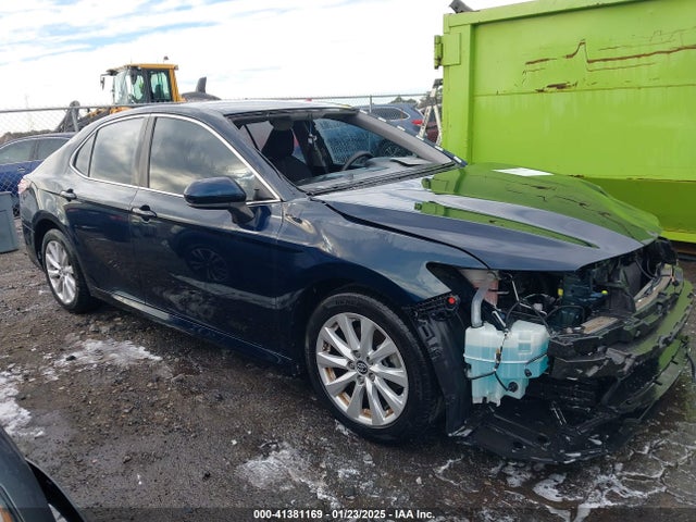 4T1B11HK8JU675392 Toyota CAMRY LE