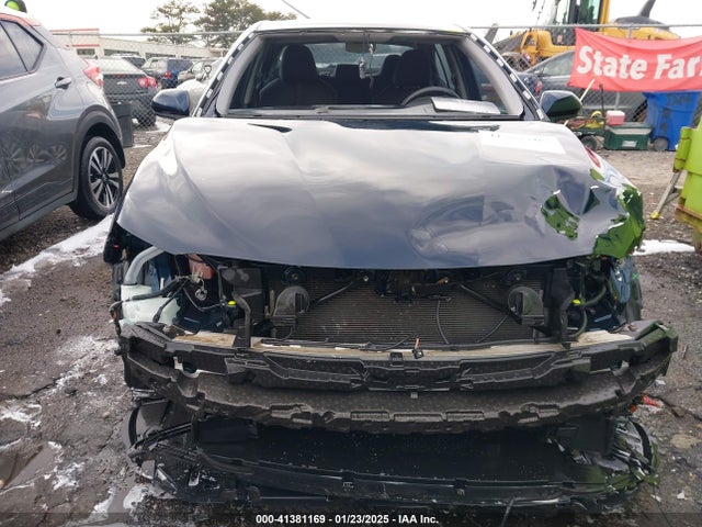 4T1B11HK8JU675392 Toyota CAMRY LE