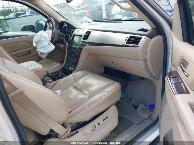 2010 CADILLAC ESCALADE ESV 1GYUKJEFXAR232434 Photo 4