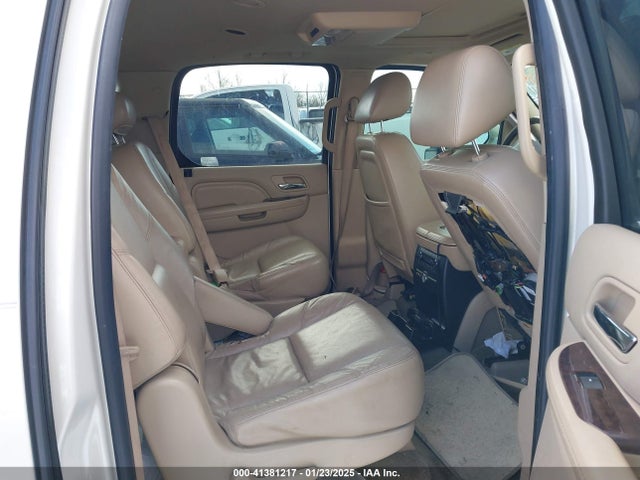 2010 CADILLAC ESCALADE ESV 1GYUKJEFXAR232434 Photo 7