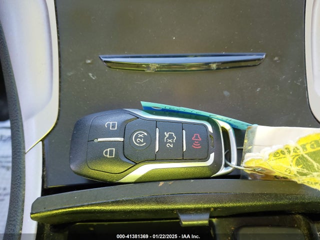 3LN6L2J95FR616632 Lincoln MKZ