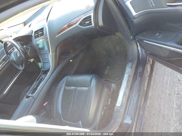3LN6L2J95FR616632 Lincoln MKZ