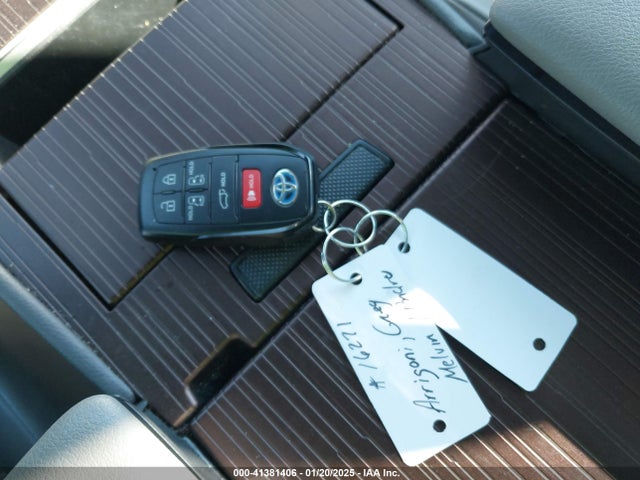 5TDYRKEC9MS023318 Toyota SIENNA XLE