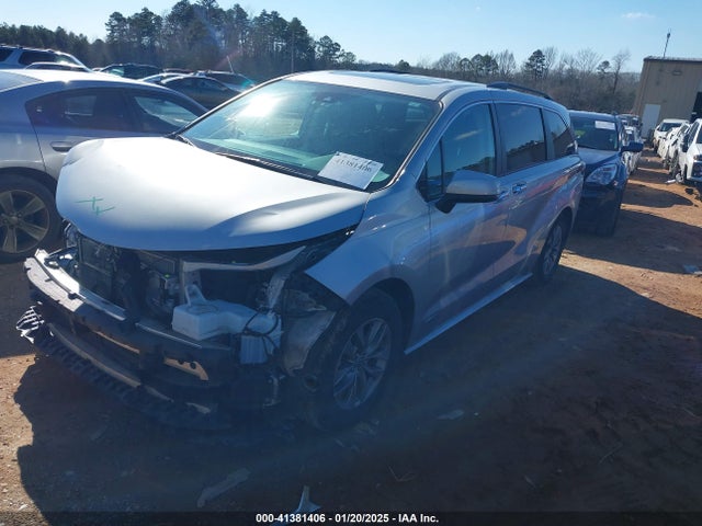 5TDYRKEC9MS023318 Toyota SIENNA XLE