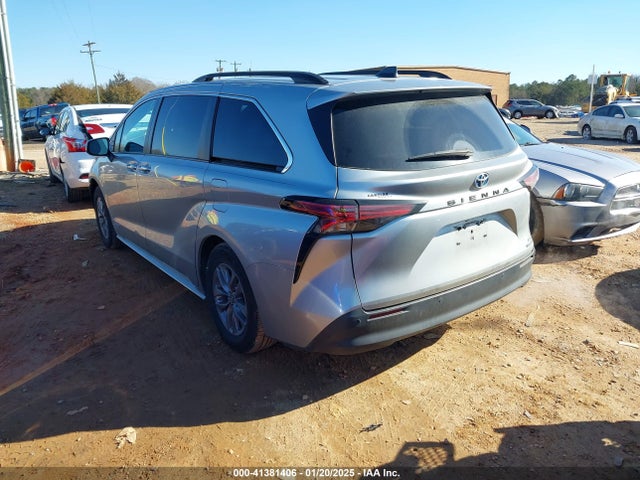 5TDYRKEC9MS023318 Toyota SIENNA XLE