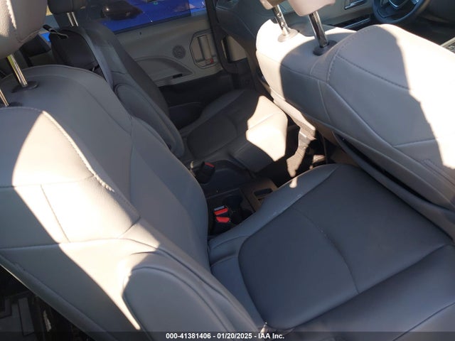 5TDYRKEC9MS023318 Toyota SIENNA XLE