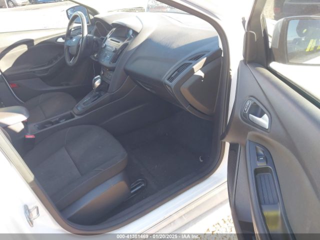 1FADP3F24FL297830 Ford FOCUS SE