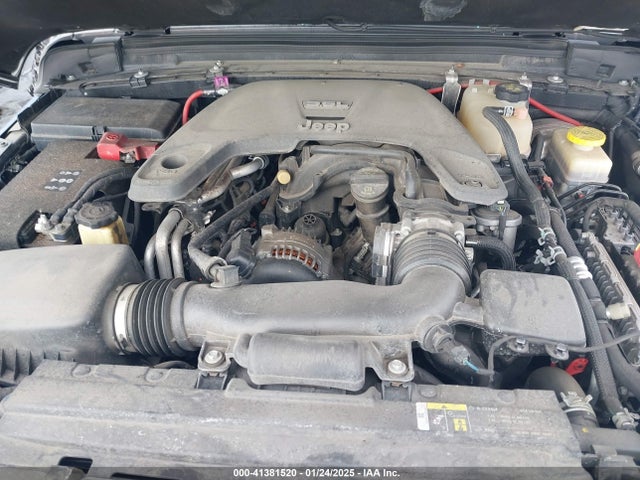 1C4HJXDG4JW228078 Jeep Wrangler Unlimited Sport S 4x4