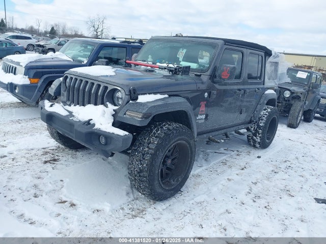 1C4HJXDG4JW228078 Jeep Wrangler Unlimited Sport S 4x4