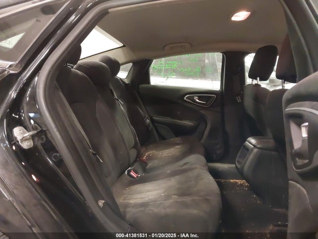 Chrysler 200 Limited 2015 1C3CCCAB4FN612921 Image 8