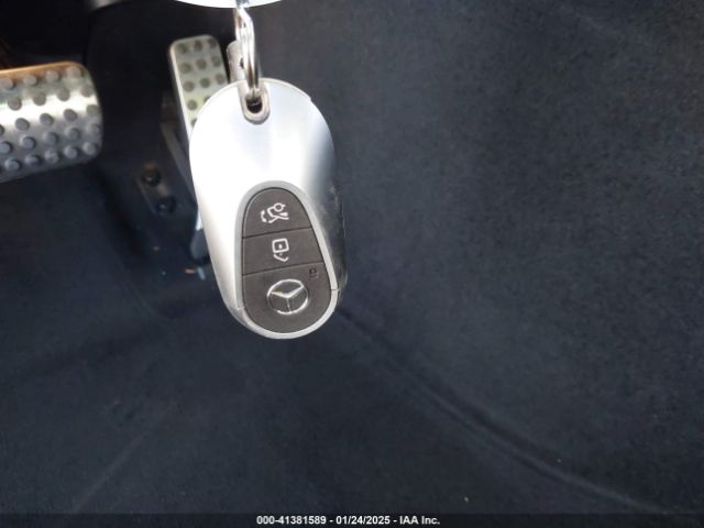 W1KAF4GB4PR108957 Mercedes-Benz C 300 Sedan
