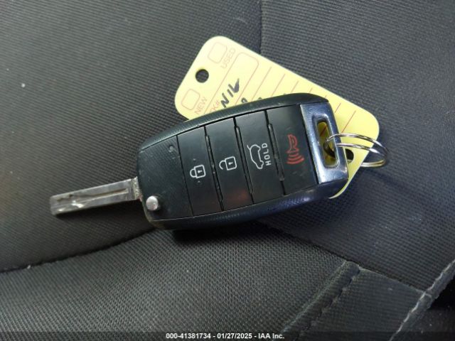 KNDJN2A21G7304828 KIA Soul