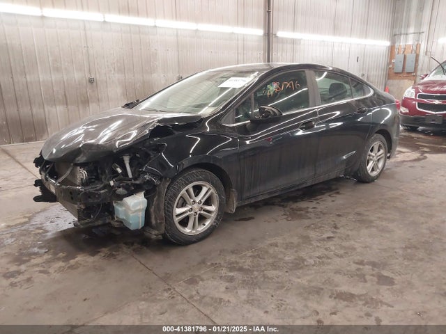Chevrolet Cruze Lt Auto 2018 1G1BE5SM2J7154878 Image 2