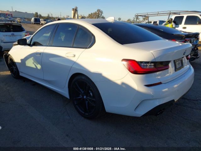 2022 BMW 330I 3MW5R1J03N8C67885 Photo 2