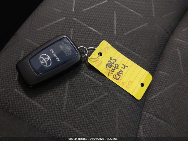 Toyota Rav4 Xle 2025 2T3P1RFV6SC494254 Image 11