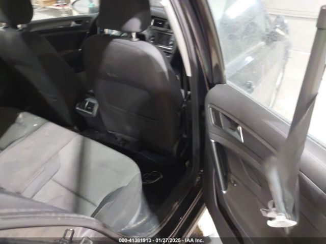 3VWY57AU2KM511141 Volkswagen Golf Sportwagen 1.4t S/1.4t Se