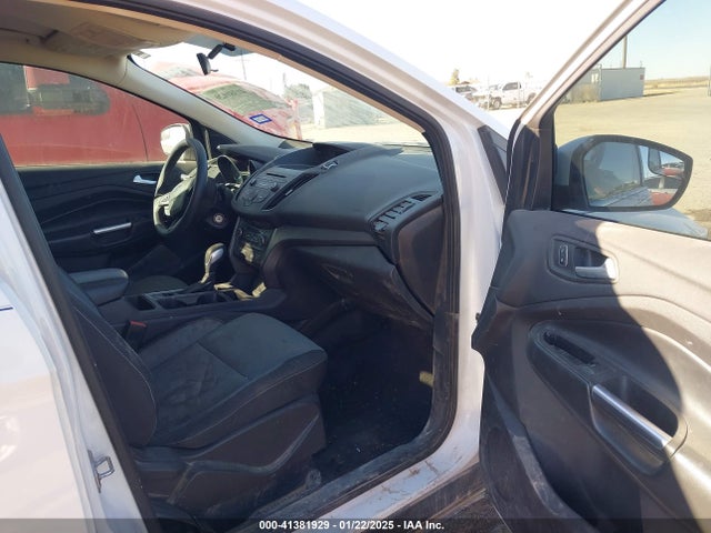 1FMCU0GDXJUD50428 Ford ESCAPE SE