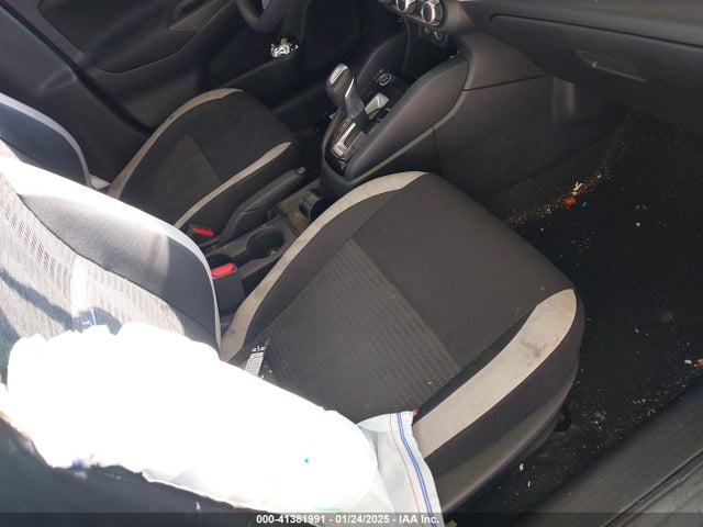 3N1CN8EV9ML844387 Nissan Versa Sv Xtronic Cvt