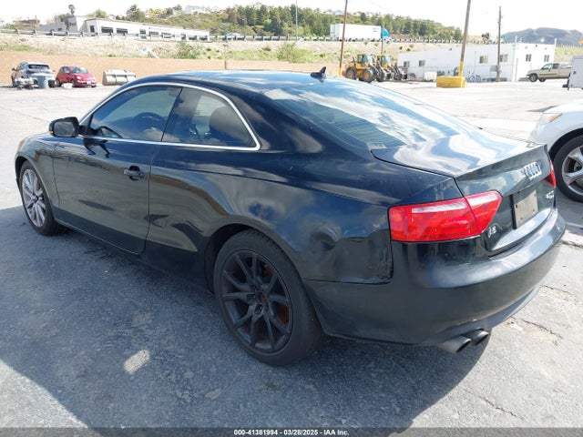 2010 AUDI A5 WAUCFAFR4AA076305 Photo 2
