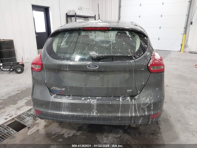 Ford FOCUS SE 2018 1FADP3K23JL326913 Image 16
