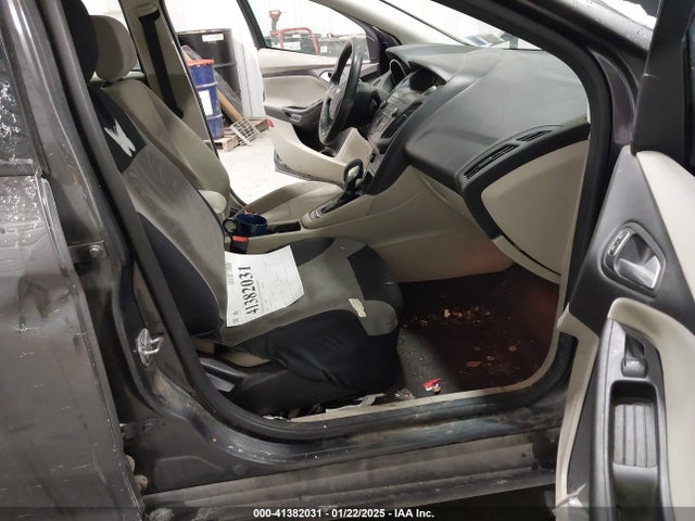 Ford FOCUS SE 2018 1FADP3K23JL326913 Image 5