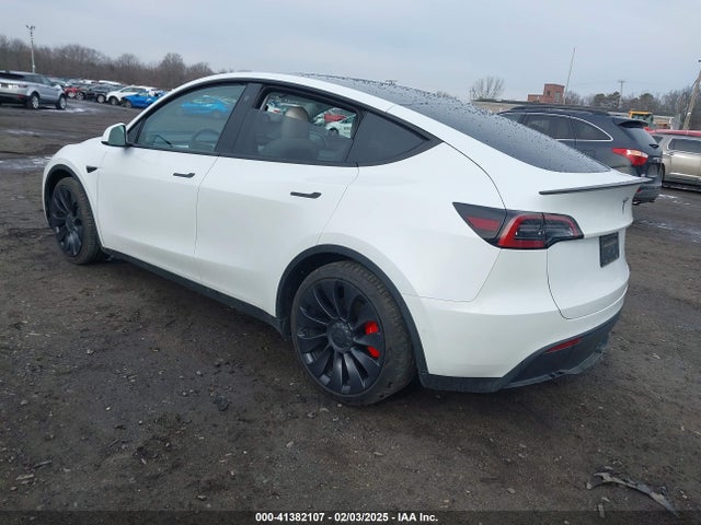 2022 TESLA MODEL Y 7SAYGDEF4NF510799 Photo 2