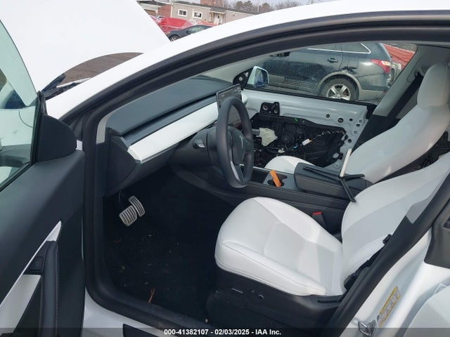 2022 TESLA MODEL Y 7SAYGDEF4NF510799 Photo 4