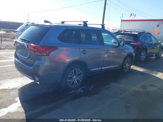 2017 MITSUBISHI OUTLANDER JA4AZ2A37HZ032847 Photo 3