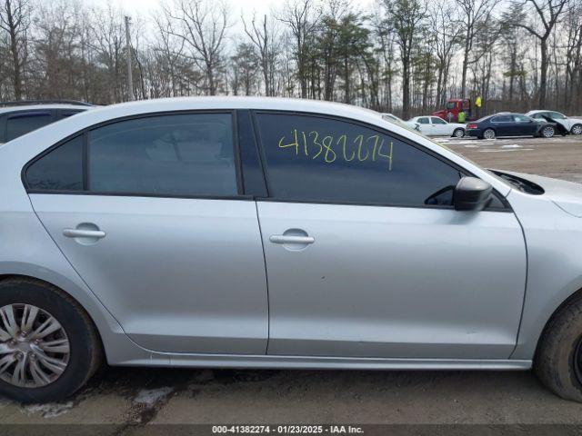 3VW267AJ7GM360619 Volkswagen Jetta 1.4t S