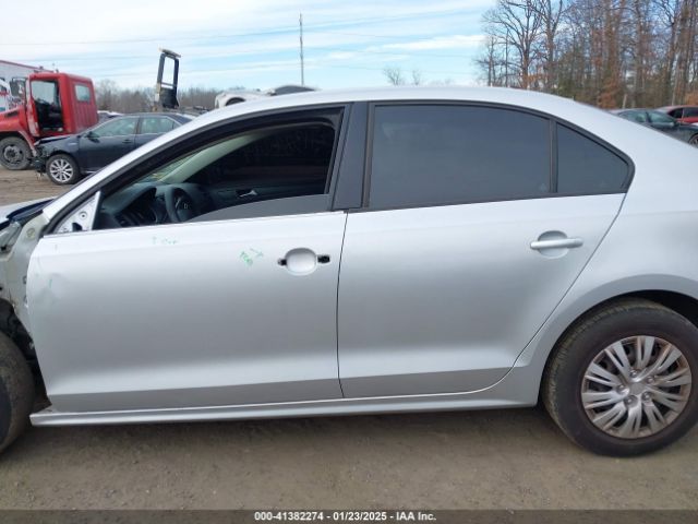 3VW267AJ7GM360619 Volkswagen Jetta 1.4t S