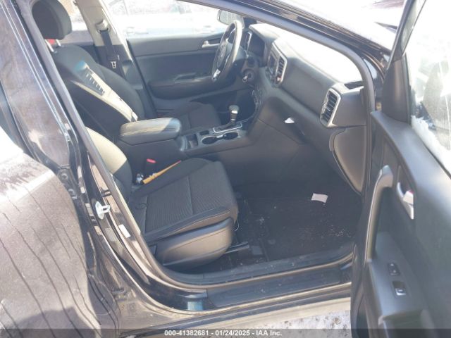 KNDPMCAC0J7361881 KIA Sportage Lx