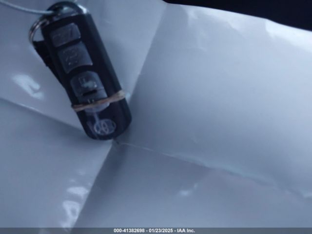 3MYDLBYV1HY176739 Toyota YARIS IA