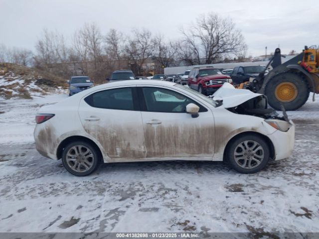 3MYDLBYV1HY176739 Toyota YARIS IA
