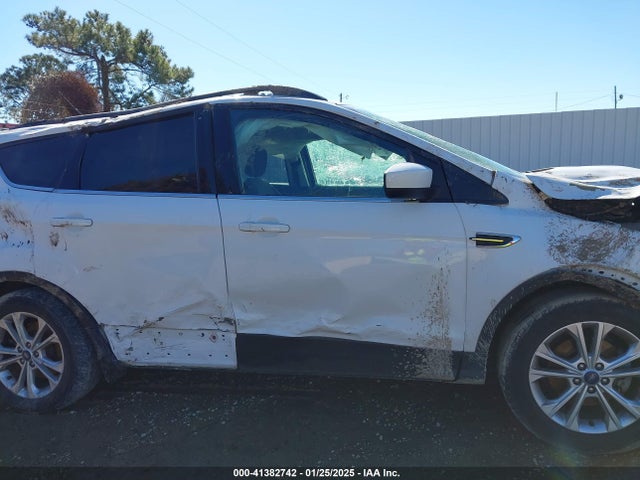 Ford ESCAPE SE 2018 1FMCU0GD5JUB17492 Image 14