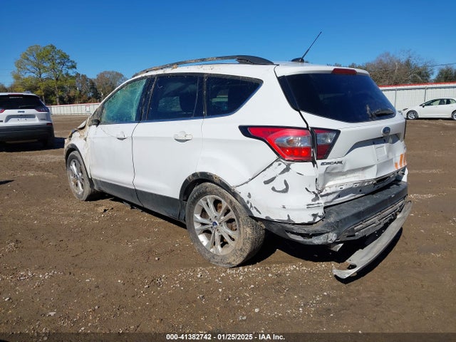 Ford ESCAPE SE 2018 1FMCU0GD5JUB17492 Image 3