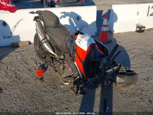 2022 KTM 890 VBKTU9409NM829468