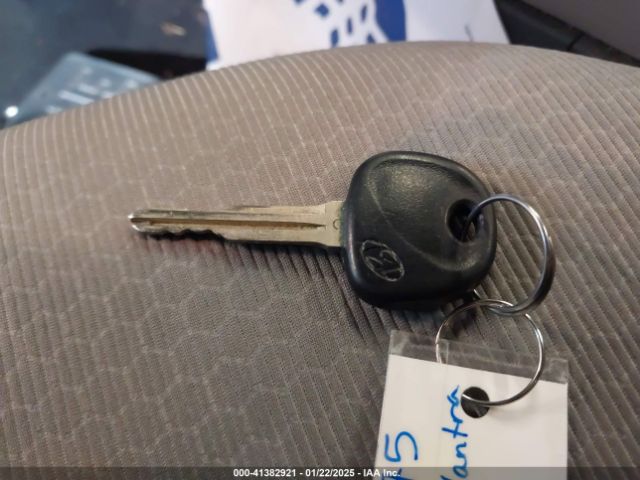 5NPD74LF9HH201852 Hyundai ELANTRA SE