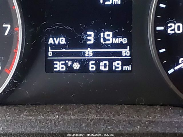 5NPD74LF9HH201852 Hyundai ELANTRA SE