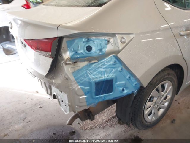 5NPD74LF9HH201852 Hyundai ELANTRA SE
