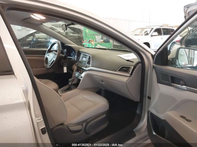 5NPD74LF9HH201852 Hyundai ELANTRA SE