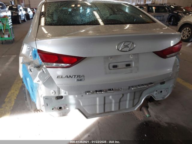 5NPD74LF9HH201852 Hyundai ELANTRA SE