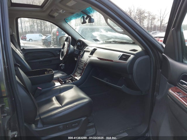2011 CADILLAC ESCALADE 1GYS4CEF2BR204948 Photo 4