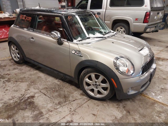 2007 MINI COOPER S WMWMF73537TL89612 Photo 0