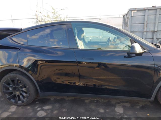 7SAYGDEE1NF556615 Tesla Model Y Long Range Dual Motor All-wheel Drive