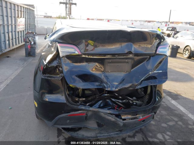 7SAYGDEE1NF556615 Tesla Model Y Long Range Dual Motor All-wheel Drive