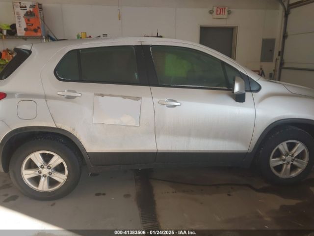 3GNCJKSB9LL121922 Chevrolet Trax Fwd Ls