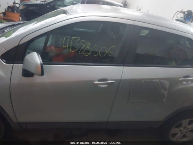 3GNCJKSB9LL121922 Chevrolet Trax Fwd Ls