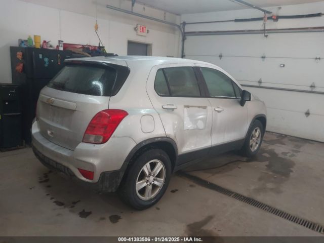 3GNCJKSB9LL121922 Chevrolet Trax Fwd Ls